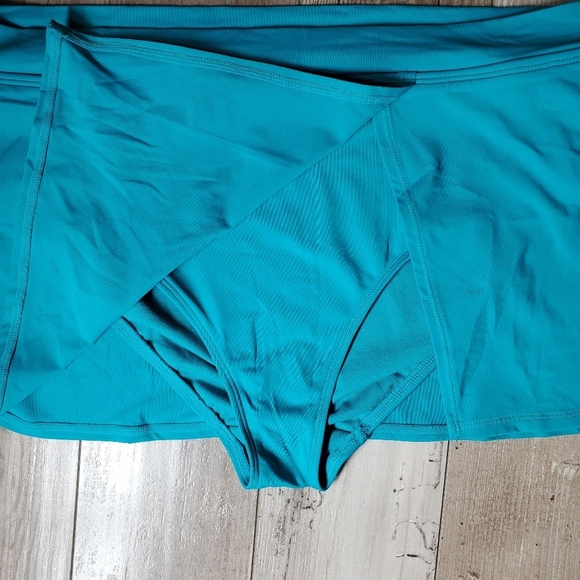 NWT Catalina Women's Teal Mid-Rise Swim Skirt Size Medium - Picture 12 of 16